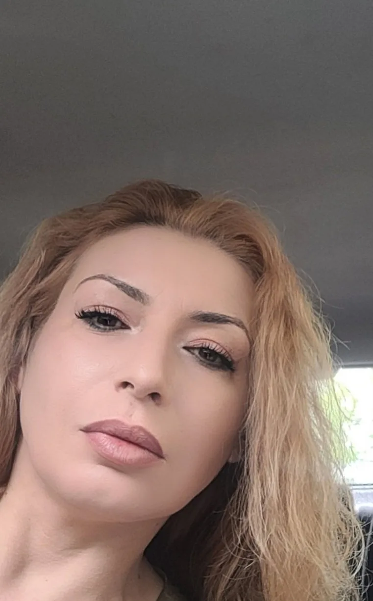 Angela 88 escort Berlin