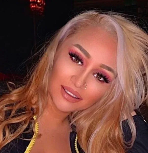 Carina escort Berlin